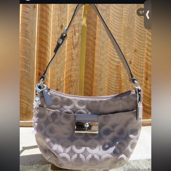 Coach Elegant Gray Shoulder Bag - Picture 1 of 7